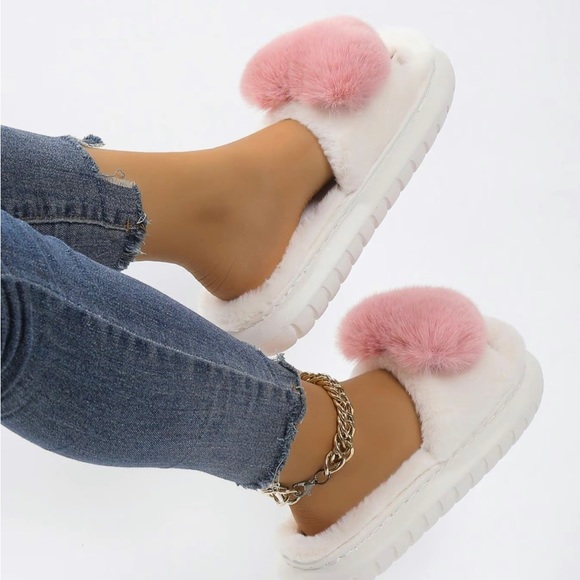 Soft & Cozy Slippers With Cute Heart Design 💗 - Picture 6 of 7
